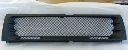 Mitsubishi Pajero Gen 2 Mesh Grille (NH/NJ/NK/NL)
